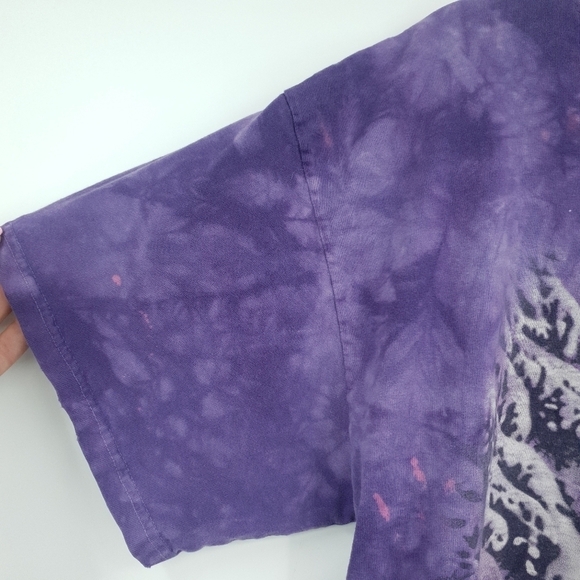 The Mountain Large Vintage Native American Wolf Tie Dye Purple T Shirt Thrashed - Picture 7 of 10